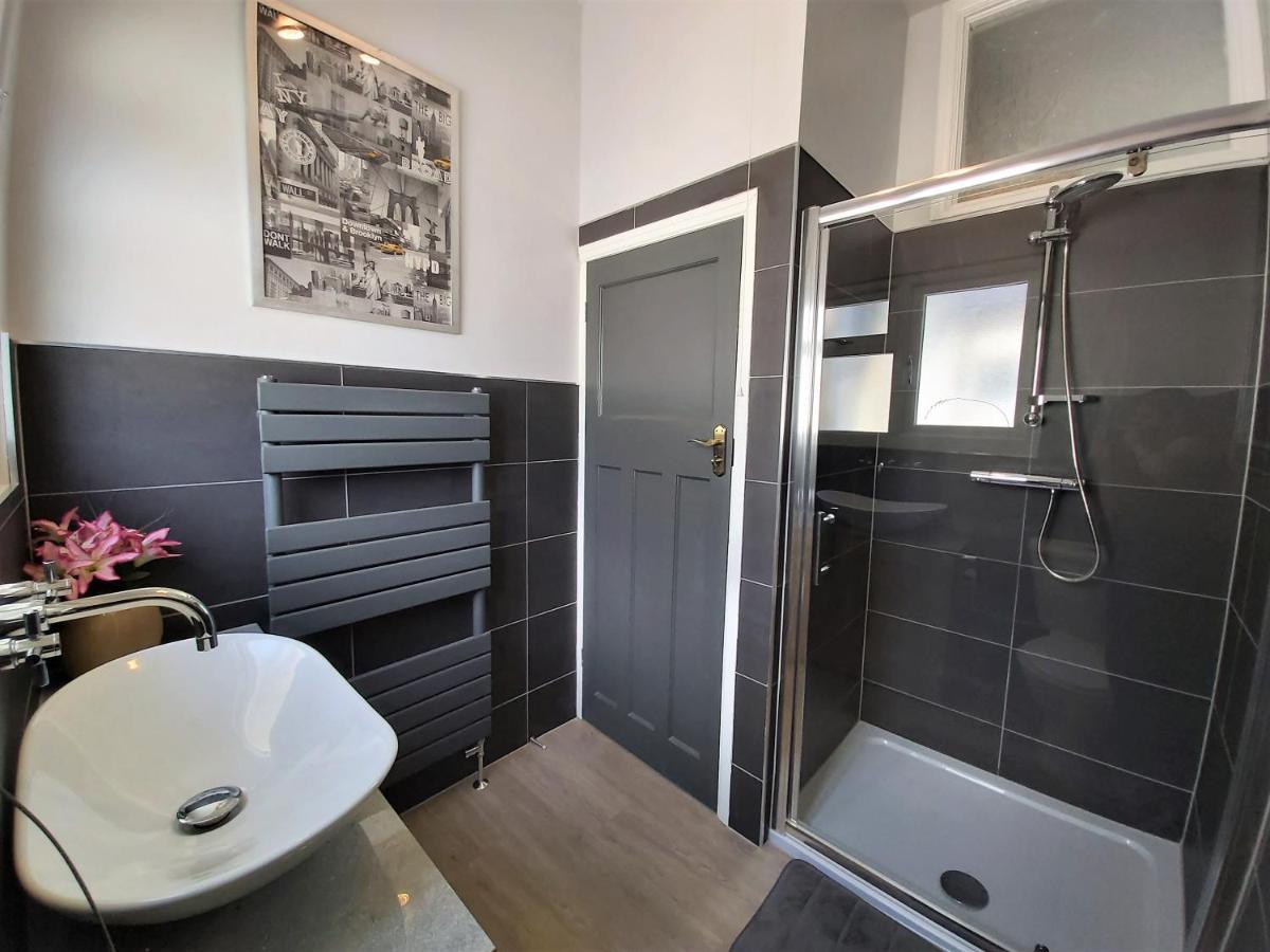 Beautifully Renovated 2 Bed Flat - Close To Beach Apartment เซาเทนด์ ออน ซี ภายนอก รูปภาพ